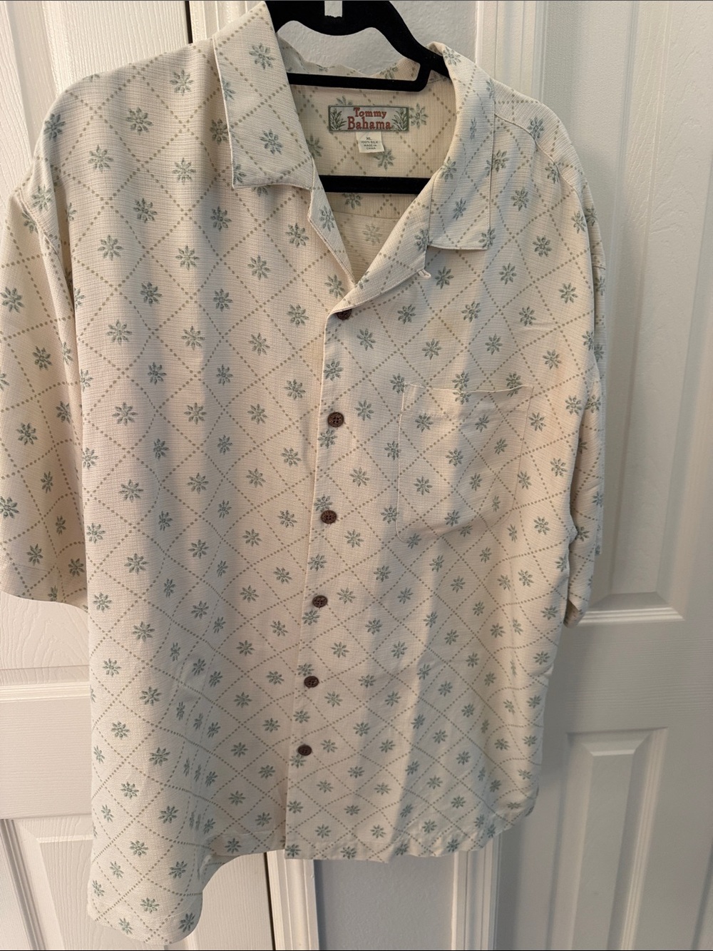 Tommy Bahama Cream Short-Sleeve Button-Up Shirt with Green Pattern